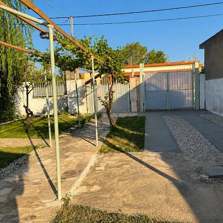 Coastal Retreat In With Private Entrance * Erétria