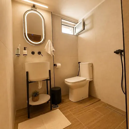 Coastal Retreat In With Private Entrance Erétria
