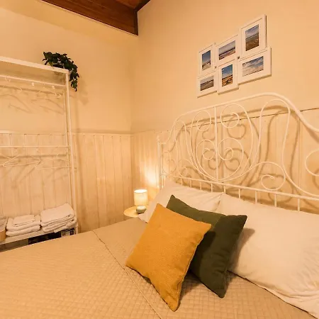 Casa vacanze Coastal Retreat In With Private Entrance Erétria