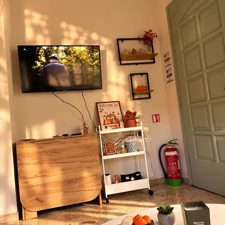 Coastal Retreat In With Private Entrance ארטריה